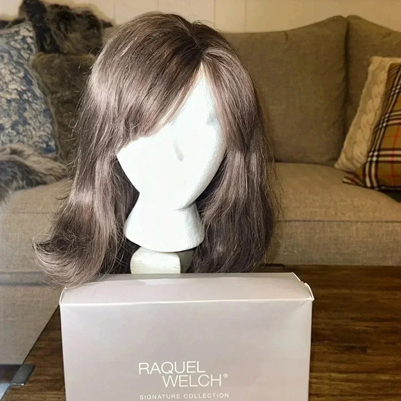 RAQUEL WELCH Signature Collection HairUWear Hairpiece Brown Synthetic WIG - Picture 4 of 17